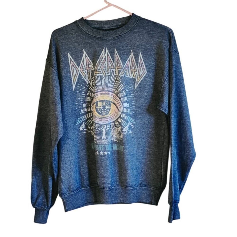 Def Leppard graphic sweatshirt size xs nwt concert